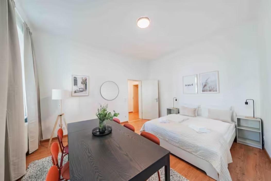 Next To Schoenbrunn - Free Parking !!! Apartament *