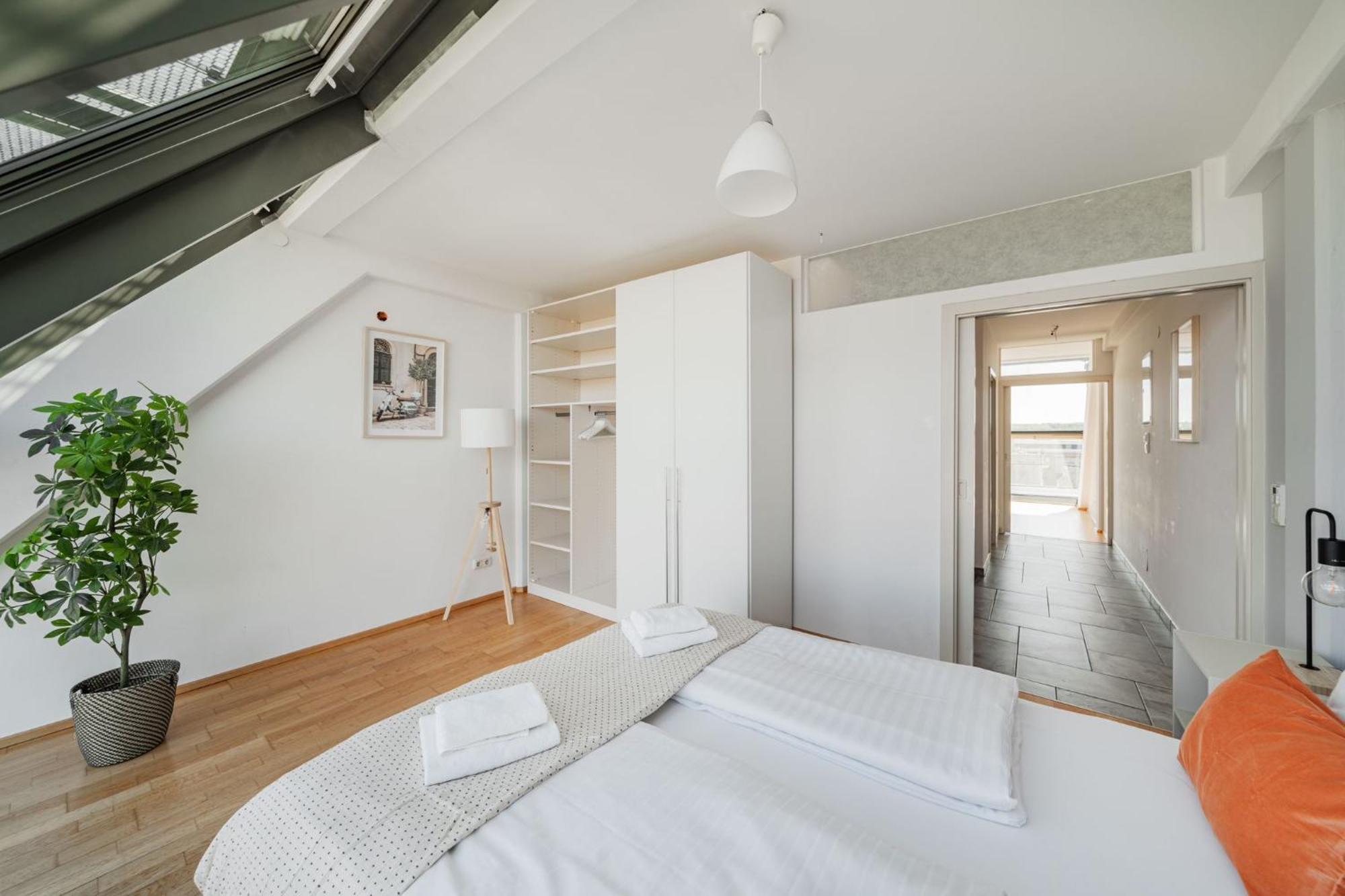 Next To Schoenbrunn - Free Parking !!! Apartament *