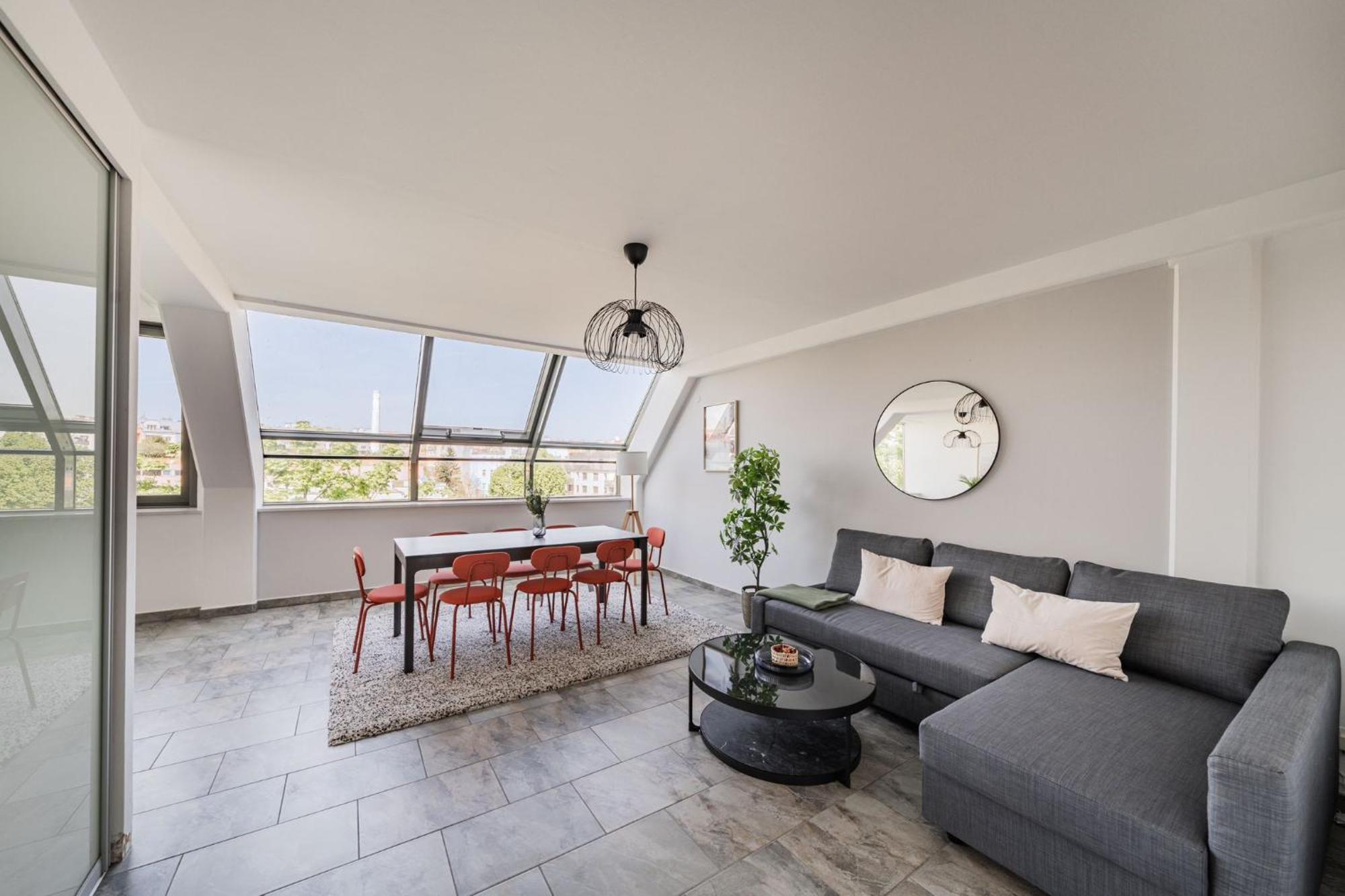 Apartament Next To Schoenbrunn - Free Parking !!!